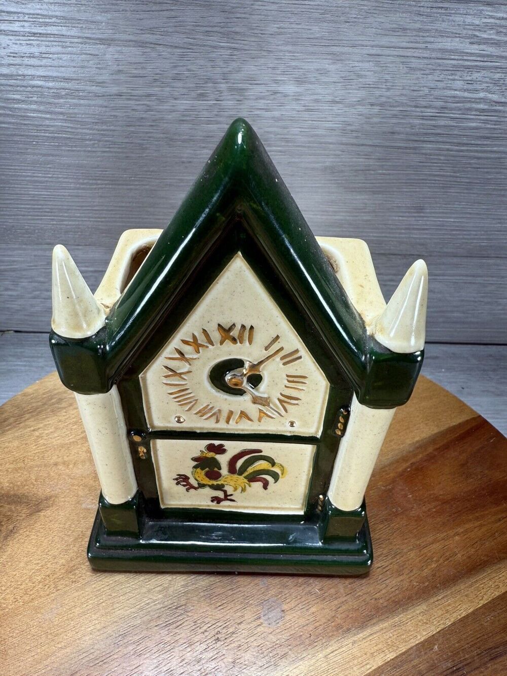 Metlox Poppytrail Green HOMESTEAD PROVINCIAL Steeple Clock